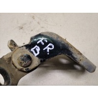 Петля двери TOYOTA Land Cruiser (100) 1998-2007 6871022080