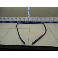 Уплотнитель стекла двери TOYOTA Auris (E15) 2006-2012 6815212180