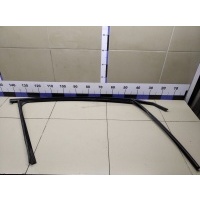 Уплотнитель стекла двери Chevrolet Cruze 2009-2016 95390023