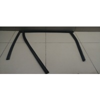 Уплотнитель стекла двери FORD Kuga 2008-2012 1703932