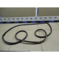 Уплотнитель двери TOYOTA Auris (E15) 2006-2012 6787112520