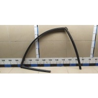 Уплотнитель стекла двери MITSUBISHI ASX 2010-2016 5705A886