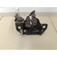 Замок капота Chrysler Voyager/Caravan (RG) 2001-2008 4717515AA