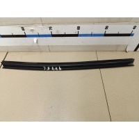 Уплотнитель двери Chrysler Voyager/Caravan (RG) 2001-2008 04717879AB