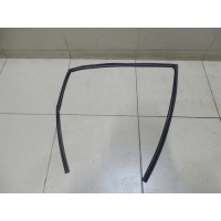 Уплотнитель стекла двери TOYOTA Corolla E15 2006-2013 6814212290