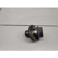 Болт TOYOTA Land Cruiser (100) 1998-2007 9010524001