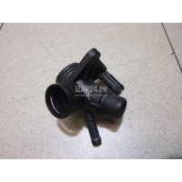 Фланец двигателя системы охлаждения VAG Amarok 2010 06H121132E
