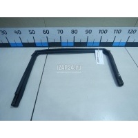 Уплотнитель стекла двери Nissan Juke (F15) (2011 - 2019) 823311KA0A