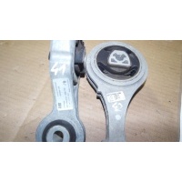 Лапа подушка двигателя fiat 500l 00518864240 00557036510
