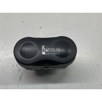 Кнопка стеклоподъемника Renault Duster 2012 8200602227