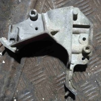 Кронштейн двигателя Peugeot Boxer 2 2004 9635969880