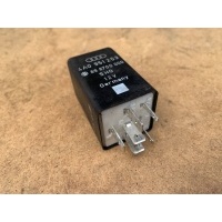 Реле бензонасоса Audi A6 C5 (S6,RS6) 2000 4A0951253
