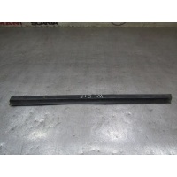 Уплотнитель стекла двери Iveco Iveco Stralis 98408393