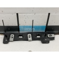 Кронштейн переднего бампера правый Ford Kuga (2012 - 2019) 2055036