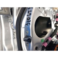 Ограничитель дверь передний правая toyota prius - 30 09 - 17 6861047020