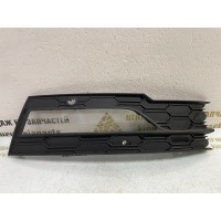 Решетка противотуманной фары Skoda Octavia A8 NN3 2019-2022 5E3807682A