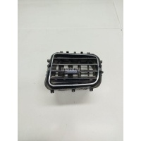 Дефлектор воздушный Renault Sandero 2014 687501077R