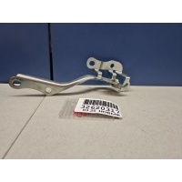Петля капота правая Toyota Yaris 2005-2011 534100D120