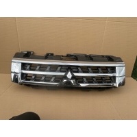 Mitsubishi pajero iv рестайлинг решетка радиатора передняя передний