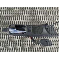 Audi A4 B5 klamka wewnętrzna lewa kierowcy 8D1837019