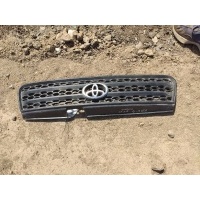 Заглушка (решетка) в бампер передний Toyota Rav 4 2 2001