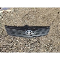 Решетка радиатора Toyota Corolla VERSO 1 2003