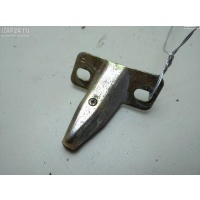 Ответная часть (скоба) замка двери Volkswagen Transporter T4 1997 701829734