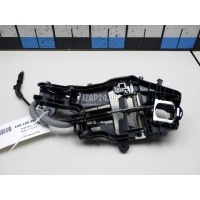 Кронштейн ручки VAG Tiguan 2016 518837812L