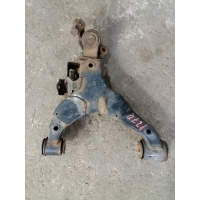 Рычаг передний нижний правый Toyota Sequoia II 2008 - 2022 2008 4806809100