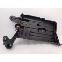 Подставка под аккумулятор Volkswagen Passat B8 5Q0915321H