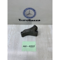 Крепление компрессора кондиционера Mercedes Om646 Mercedes W211 E 2002-2009 A6112340239