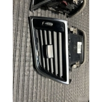 Дефлектор воздушный в торпедо Mercedes-Benz GLE C292 A1668309200