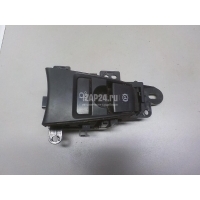 Кнопка фиксатора стояночного тормоза Toyota Camry V70 2017 8439033050