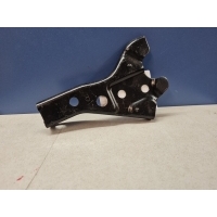 Кронштейн фары правый Toyota Hilux N125 2015- 53275KK010