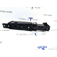 обшивка багажника левый Tesla Model Y 2021 1552218-00