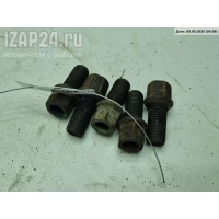 Болт колесный (гайка колесная) Volkswagen Passat B6 2006