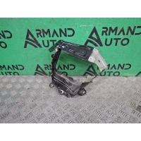 Кронштейн крыла Volkswagen Touareg 3 2018-нв 760821132C, 760821138, 8