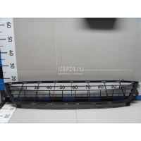 Решетка в бампер центральная Renault Dokker 2012 622547542R