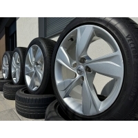 Wielosezon r18 opel insignia b , cascada , 5x115 , датчики давления