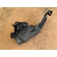Замок двери передней левой Ford Focus 1 2003