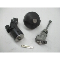 Peugeot 208 stacyjka wkładka drzwi korek wlewu 9673257480