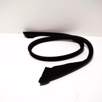 Bmw 5 e39 фронт right door seal 51210402746 0402746