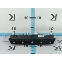 Блок Кнопок Kia Sorento UM 2019 93300C5110WK