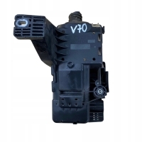 VOLVO V70 SKRZYNKA BEZPIECZNIKÓW 30728132