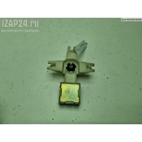Кронштейн крепления Volkswagen Passat B5 1997 3b0839833
