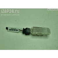 Фонарь салонный (плафон) Volkswagen Phaeton 2003 4b0947415