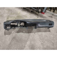 Панель передняя салона (торпедо) Nissan Sunny Y10 1992