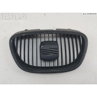 Решетка радиатора Seat Altea 2005 5P0853654