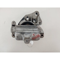 подушка двигателя Mercedes CLA C118 A2472403200