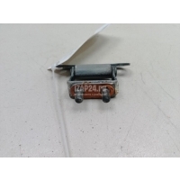 Петля двери багажника Toyota RX 300 (1998 - 2003) 6881044010